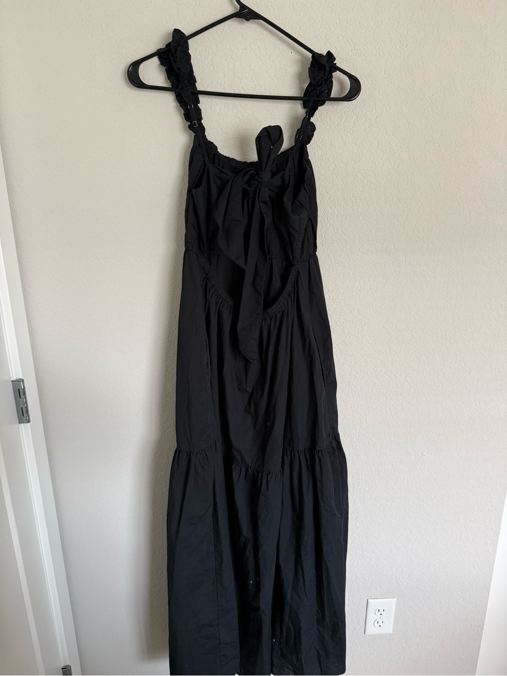 Abercrombie & Fitch black tie back maxi dress - Picture 4 of 5